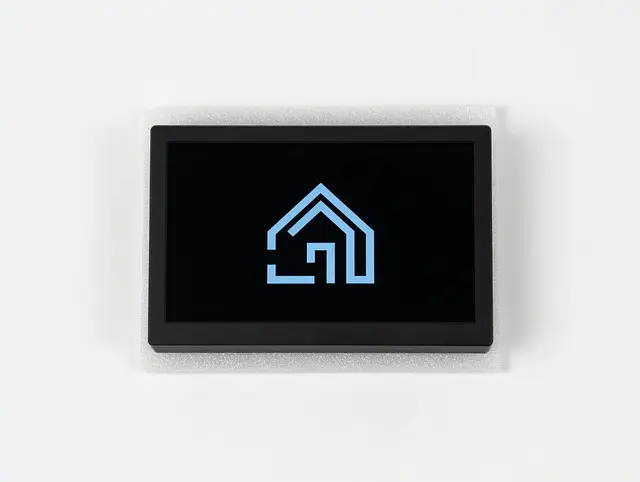 HAUI 3Gang 7in Display Wall Mount Dashboard WiFi.