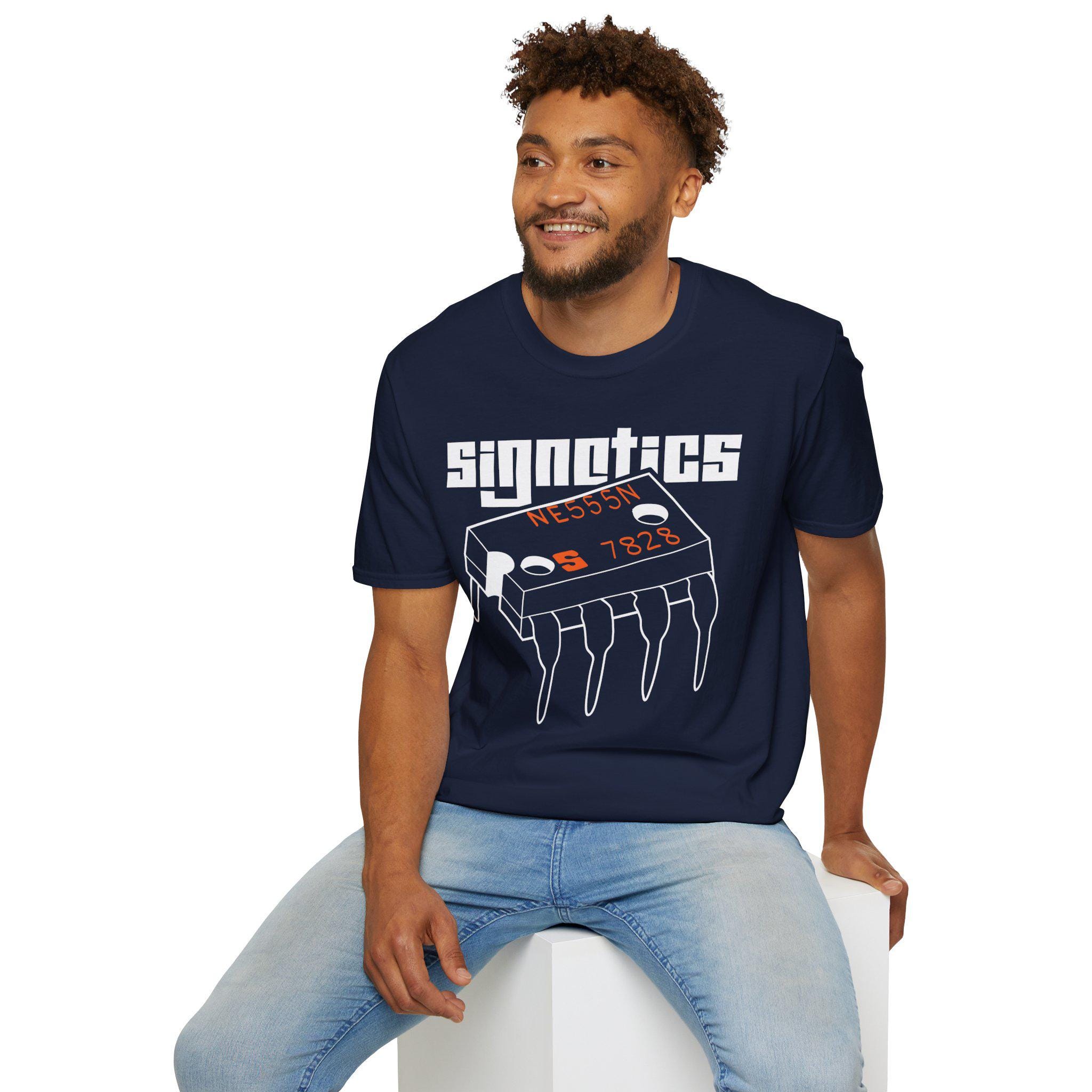 Vintage Signetics 555 Timer T-Shirt | Hand-Drawn Electronics Engineer Gift | Cla