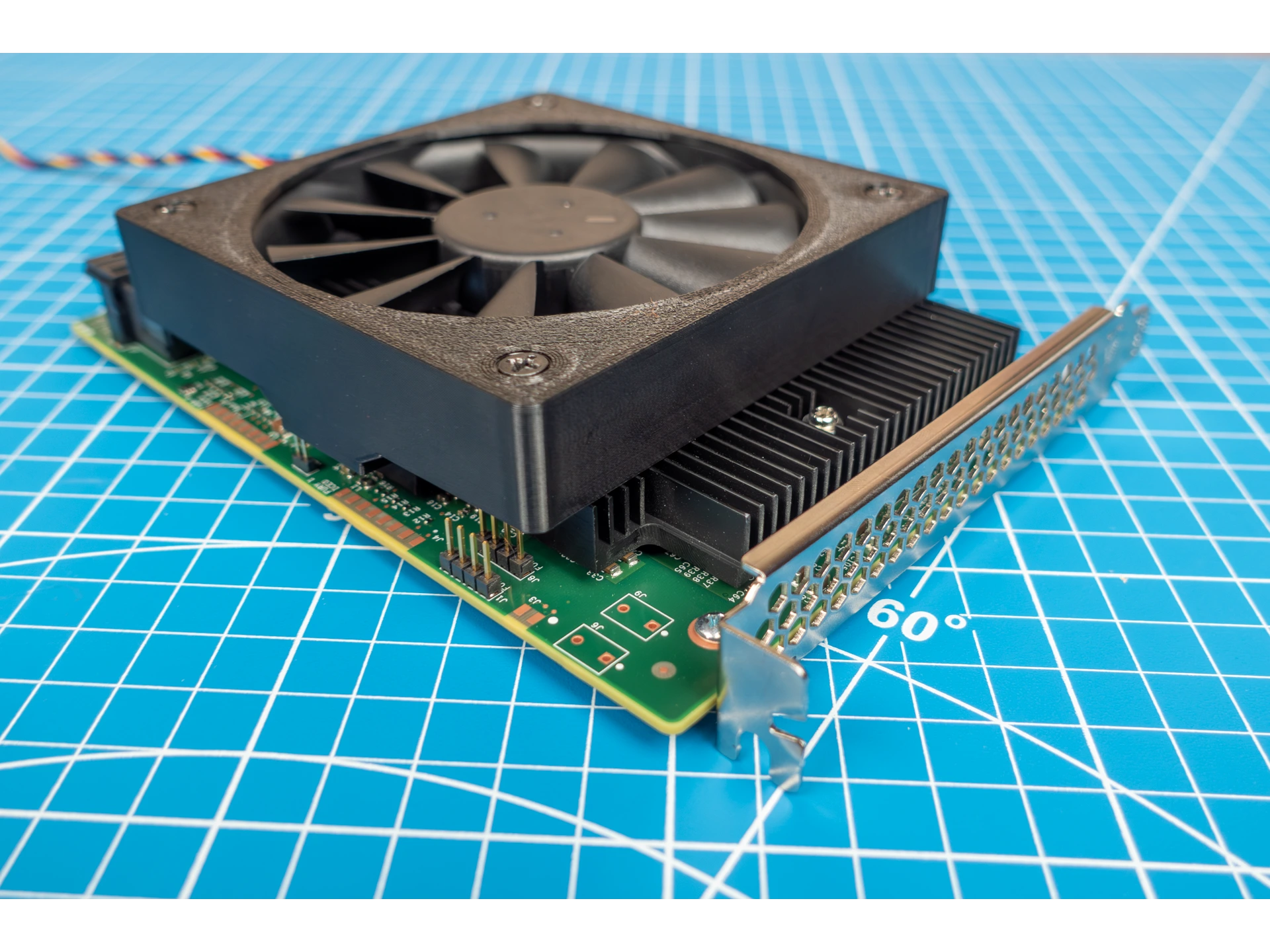 Cooling Shroud Kit for a LSI 9300-16i