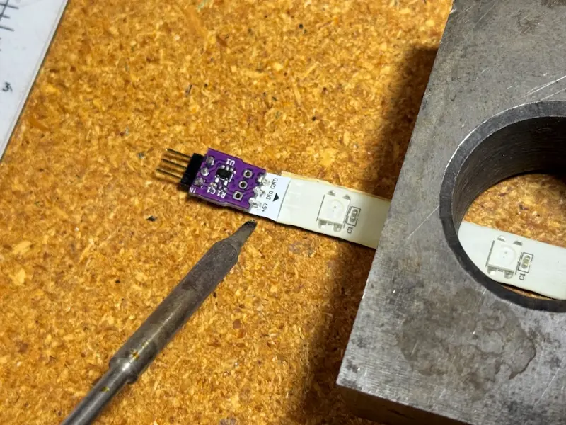 Single 3.3V to 5V level shifter