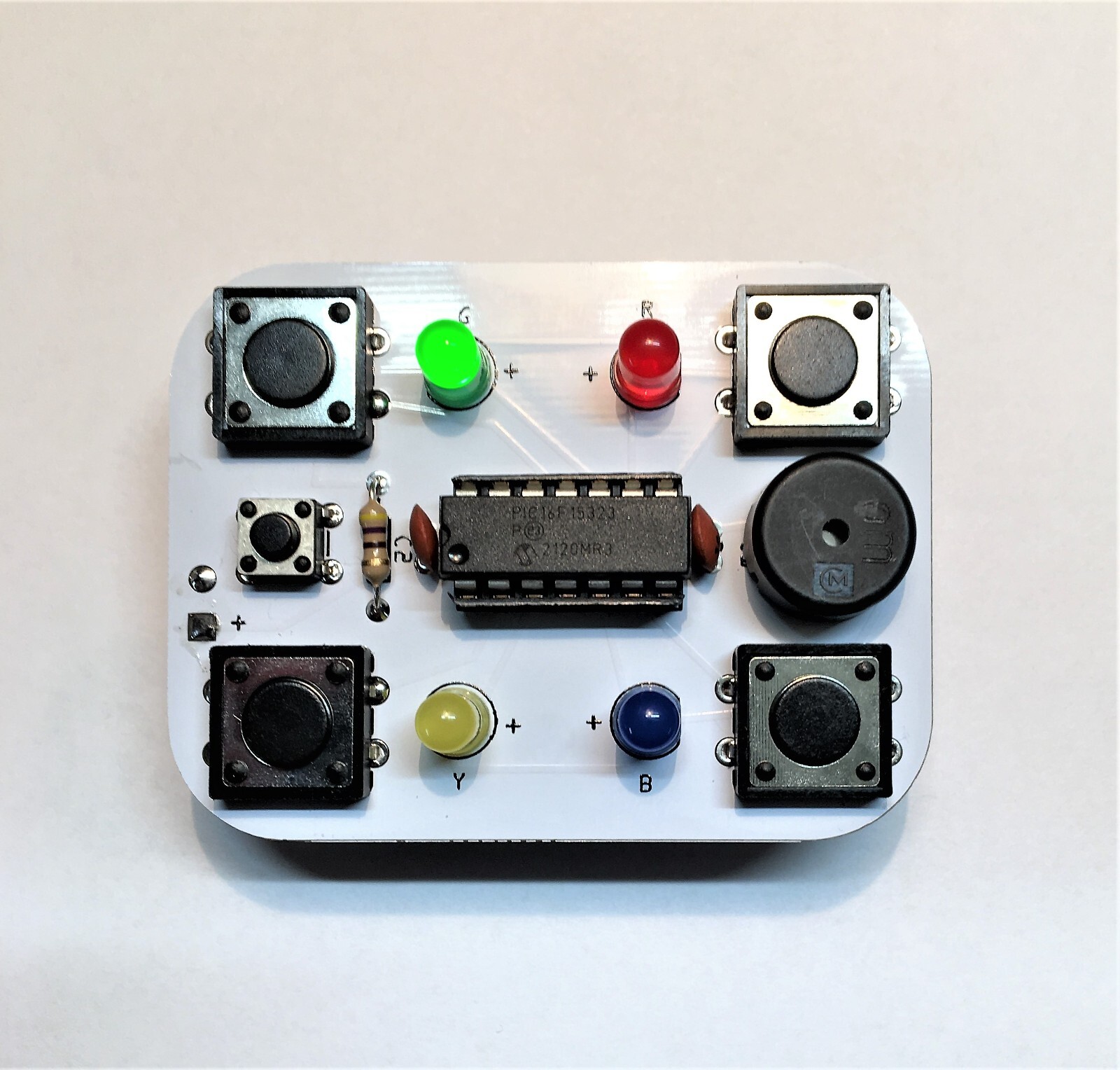 MEMORY GAME KIT (Simon)