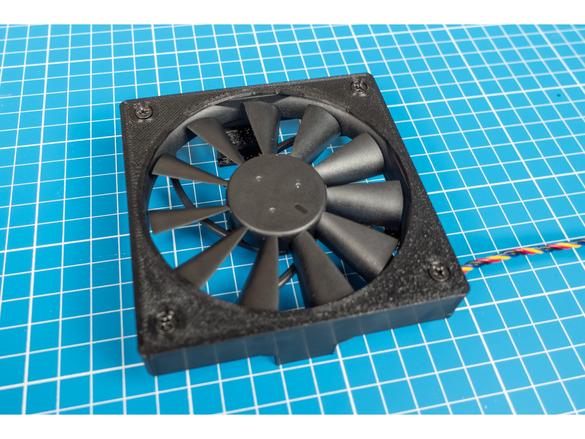 Cooling Shroud Kit for a LSI 9300-16i